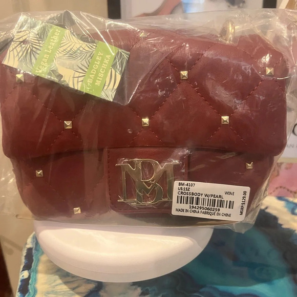 Badgley Mischka NWT Quilted Studs Burgundy Crossbody Bag with Pearl/Chain handle - Picture 5 of 5